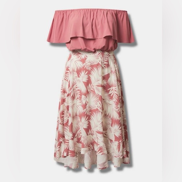 torrid Dresses & Skirts - Torrid 3 Pink crop top and tropical hi low skirt set